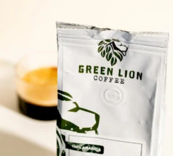 4x250g Café En Grain Bio - Moonlight - GREEN LION COFFEE -Meilleur Café Machines Magasin cafeengraingreenlioncoffeeambiance 2