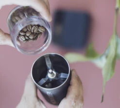 Moulin à Café COMANDANTE C40 MK4 Nitro Blade American Cherry -Meilleur Café Machines Magasin comandante mk4 internal 1 1