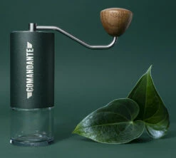 Moulin à Café Manuel COMANDANTE C40 MK4 Nitro Blade Racing Green -Meilleur Café Machines Magasin comandante racinggreen 2