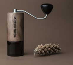 Moulin à Café COMANDANTE C40 MK4 Nitro Blade Virginia Walnut -Meilleur Café Machines Magasin comandante virginia walnut 2