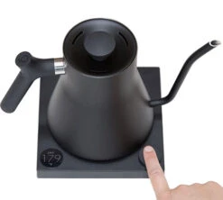 Bouilloire Stagg EKG Blanche 90 Cl Col De Cygne - FELLOW 7 Bouilloire Stagg EKG Blanche 90 Cl Col De Cygne - FELLOW -Meilleur Café Machines Magasin fellow3