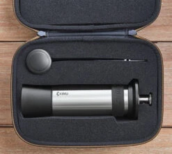 Moulin à Café Manuel KINU M47 Phoenix + Valise De Transport -Meilleur Café Machines Magasin kinu phoenix valise 1