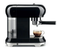 Set Petit-Déjeuner (Toaster - Machine Expresso - Bouilloire) Noir - SMEG 9 Set Petit-Déjeuner (Toaster - Machine Expresso - Bouilloire) Noir - SMEG -Meilleur Café Machines Magasin machine smeg 1