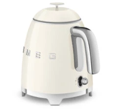 Mini Bouilloire SMEG - Crème - KLF05CREU 0,8 L + Offre Cadeau -Meilleur Café Machines Magasin smeg minib creme 8