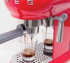 Set Petit-Déjeuner Machine Expresso ECF01RDEU Et Moulin à Café CGF01RDEU Rouge - SMEG -Meilleur Café Machines Magasin smeg pack rouge 3