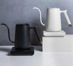 Bouilloire - TIMEMORE - Fish Smart White 60cl 8 Bouilloire - TIMEMORE - Fish Smart White 60cl -Meilleur Café Machines Magasin timemore kettle6