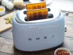 Grille-pain TSF01PBEU 2 Tranches Bleu Azur - SMEG -Meilleur Café Machines Magasin toaster azur amb